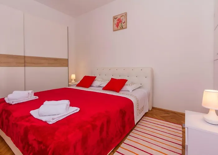 Apartment Ema